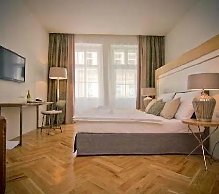 Otel Jungmann 4*