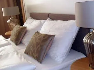 ユングマン プラハ