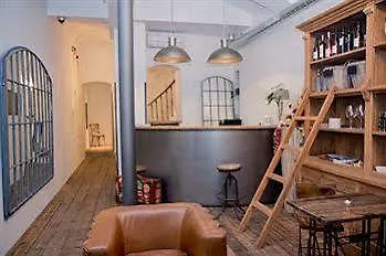 ユングマン 4* プラハ